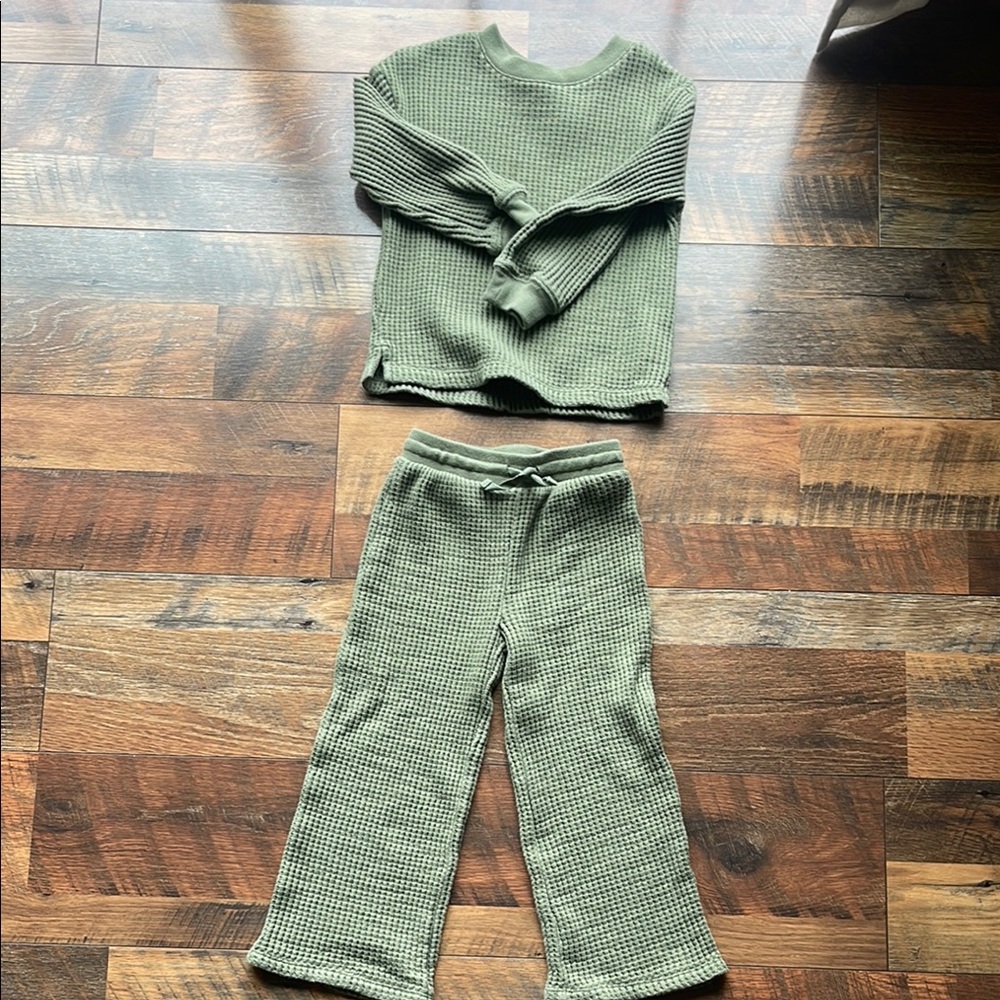 Cozy Green Knit Sweater and Pants Set